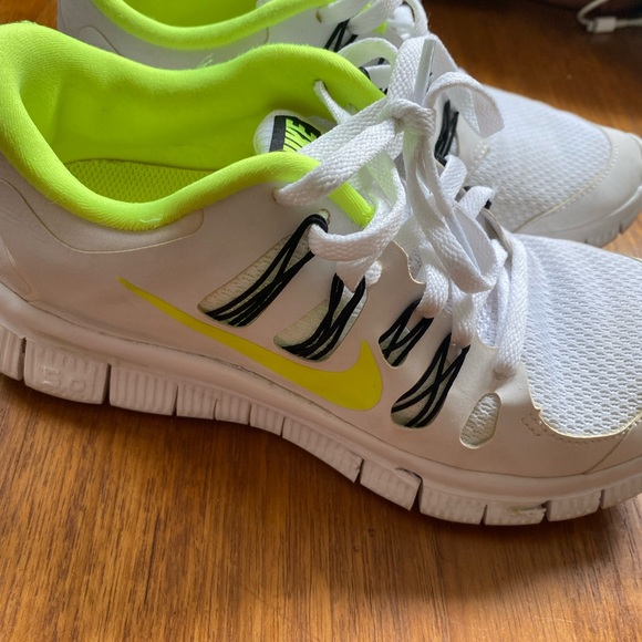 Nike Sneakers - Picture 2 of 5